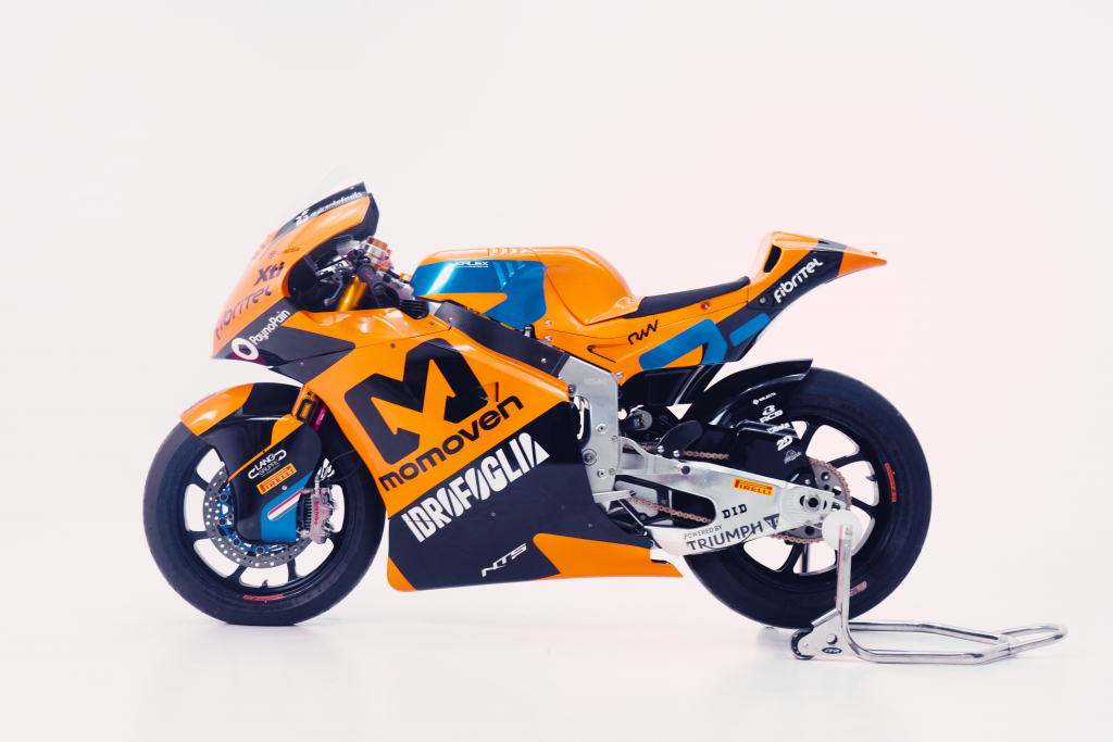 Costado izquierdo nueva moto Momoven Racing Team