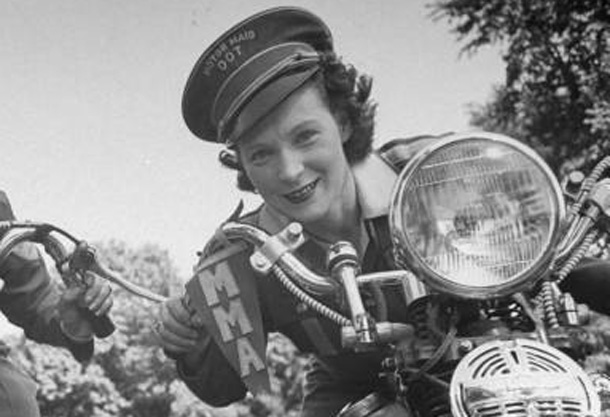 Dorothy Robinson, pionera del motocicismo.