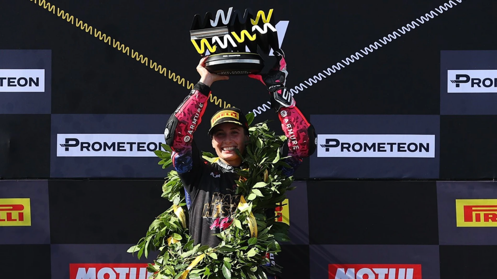 Ana Carrasco, campeona del primer mundial femenino de motociclismo en 2024